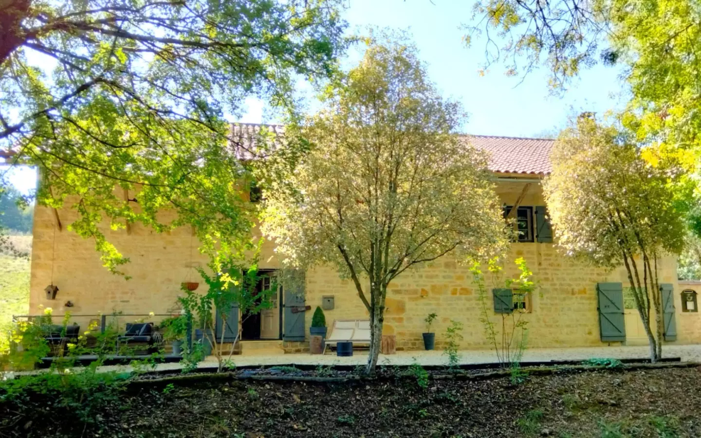 3-bedroom Country House In Nanteuil-en-vallee, France (173 M²)