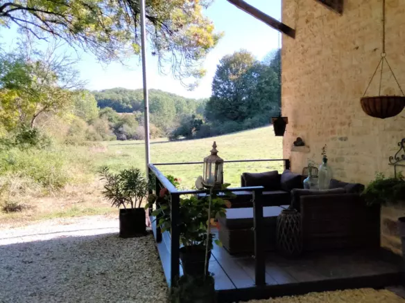 3-bedroom Country House In Nanteuil-en-vallee, France (173 M²)