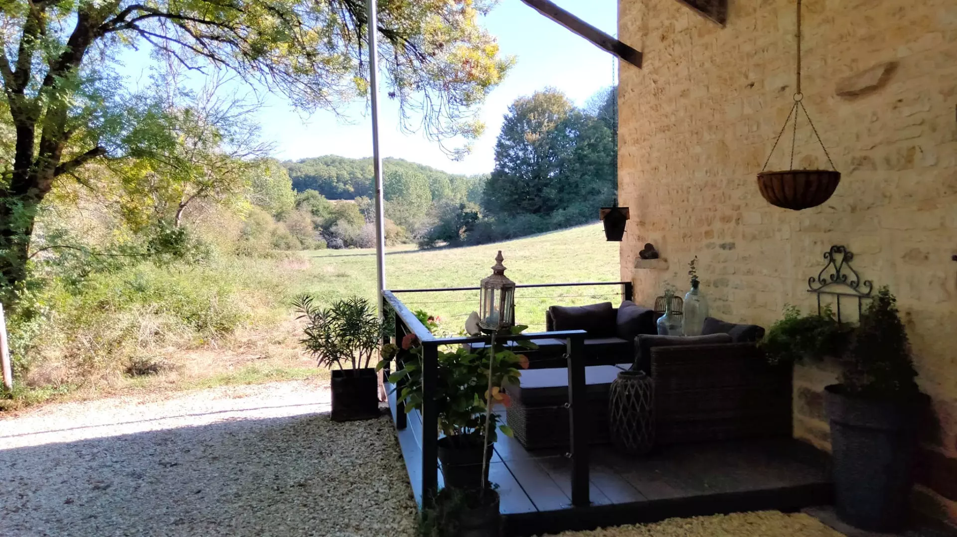 3-bedroom Country House In Nanteuil-en-vallee, France (173 M²)