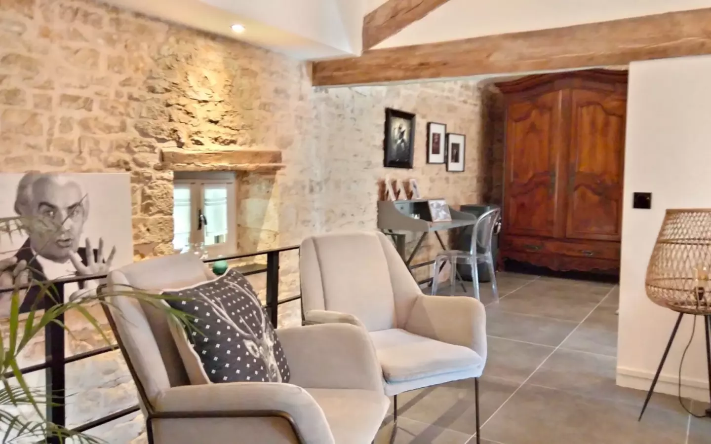 3-bedroom Country House In Nanteuil-en-vallee, France (173 M²)