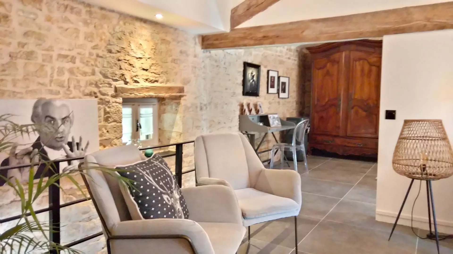 3-bedroom Country House In Nanteuil-en-vallee, France (173 M²)