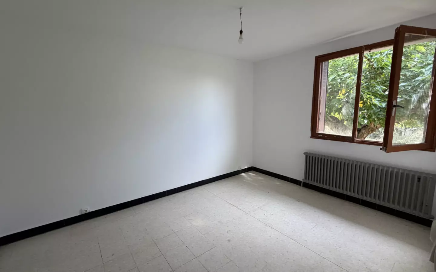 3-bedroom House In Riberac, France (90 M²)