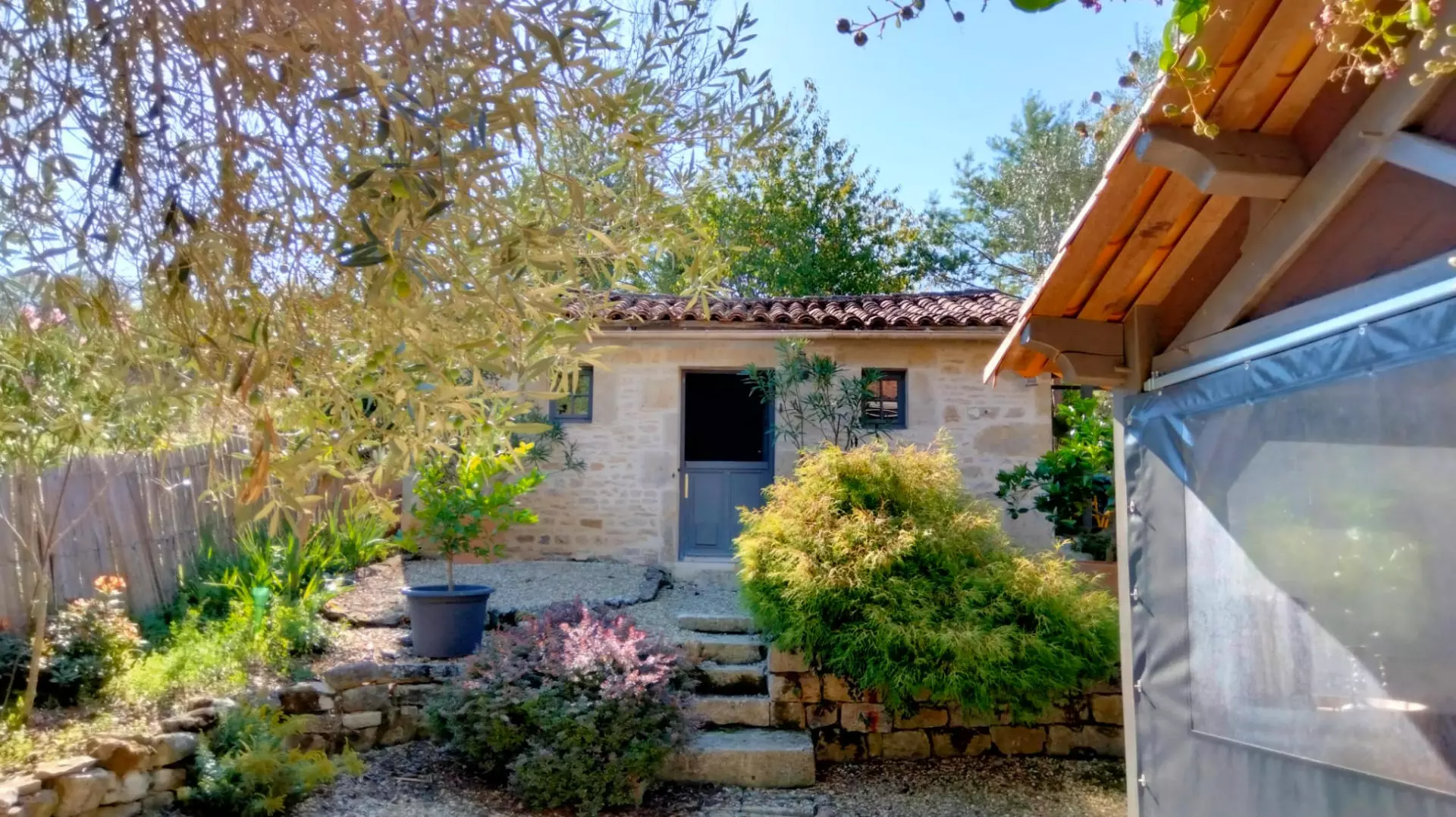 3-bedroom Country House In Nanteuil-en-vallee, France (173 M²)