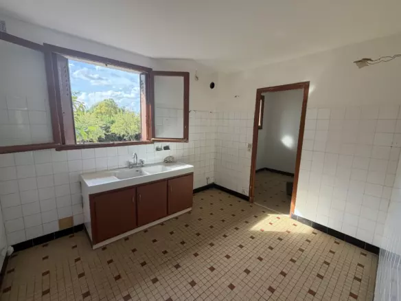 3-bedroom House In Riberac, France (90 M²)