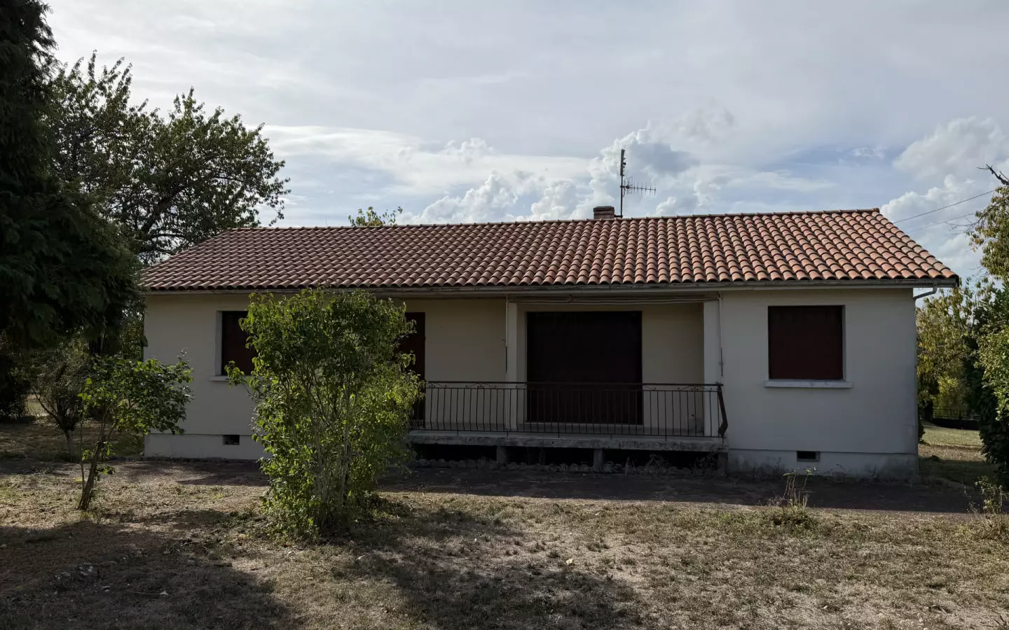 3-bedroom House In Riberac, France (90 M²)