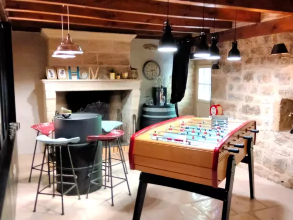 3-bedroom Country House In Nanteuil-en-vallee, France (173 M²)