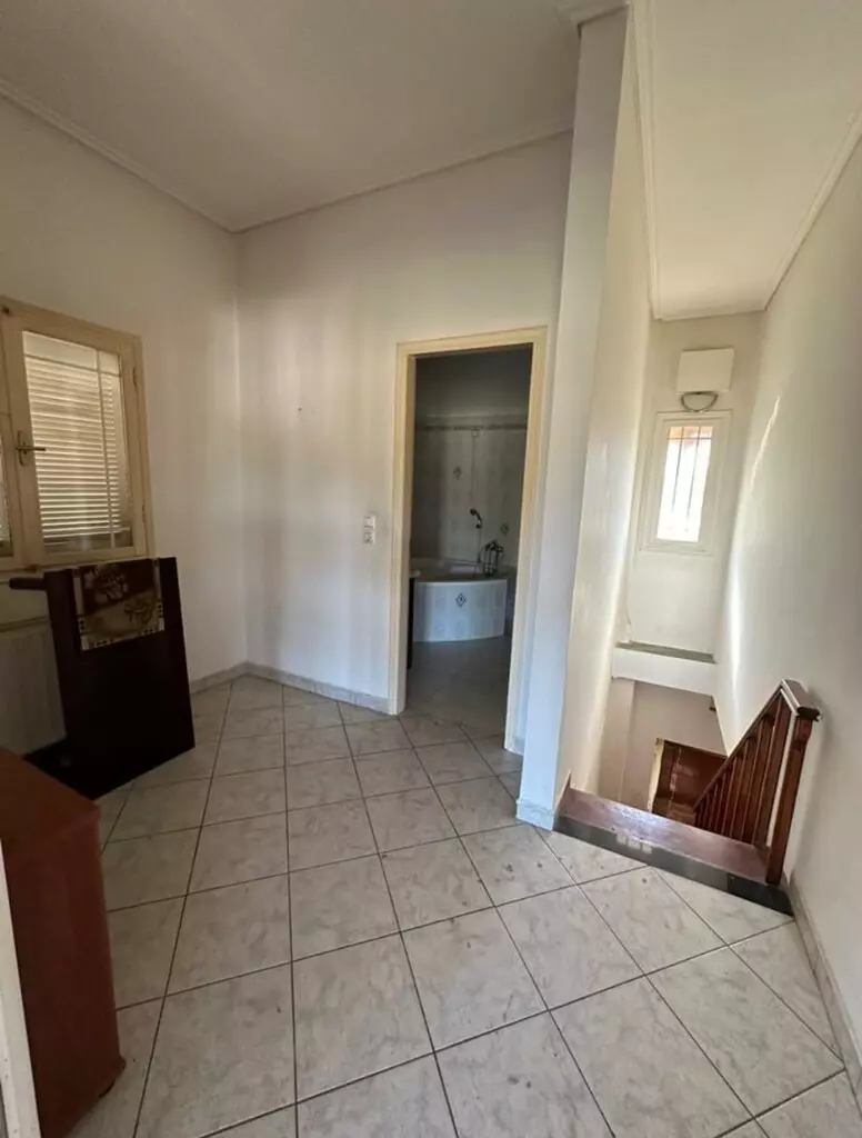 r3r25xa3ghx-107ccb 6-bedroom Detached House In Com. Malakasa, Greece (370 M²)