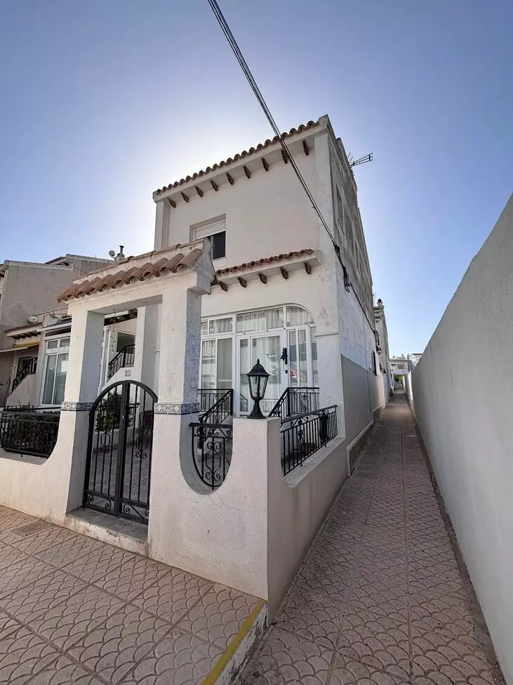 2-bedroom Town House In Villamartin, Spain (96 M²)