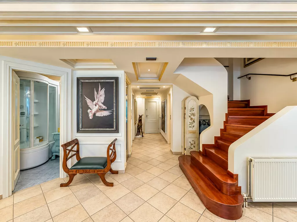 5-bedroom Villa In Dionisos, Greece (420 M²)