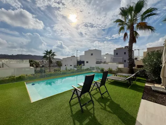 3-bedroom Villa In Benijofar, Spain (148 M²)