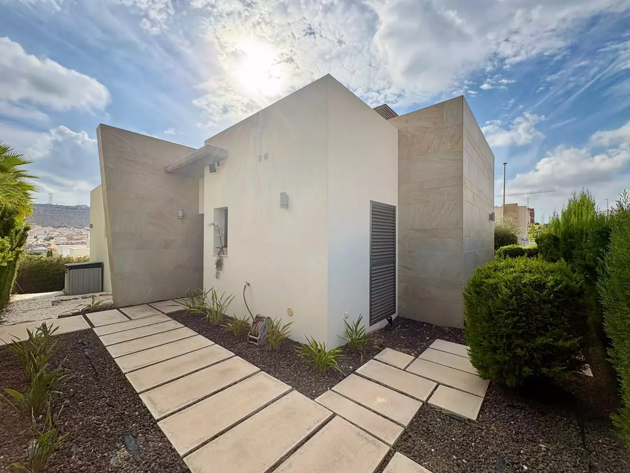 3-bedroom Villa In Benijofar, Spain (148 M²)