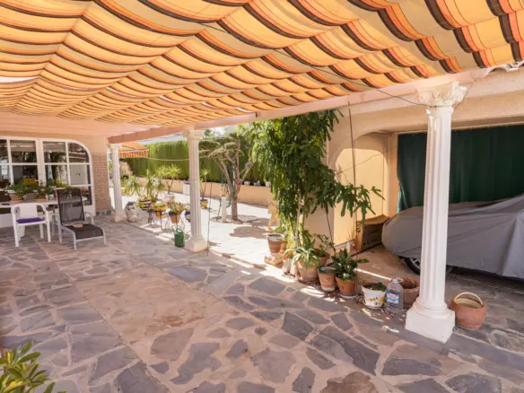 4-bedroom Villa In Orihuela Costa, Spain (180 M²)