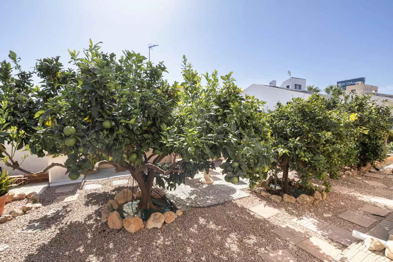 4-bedroom Villa In Orihuela Costa, Spain (180 M²)