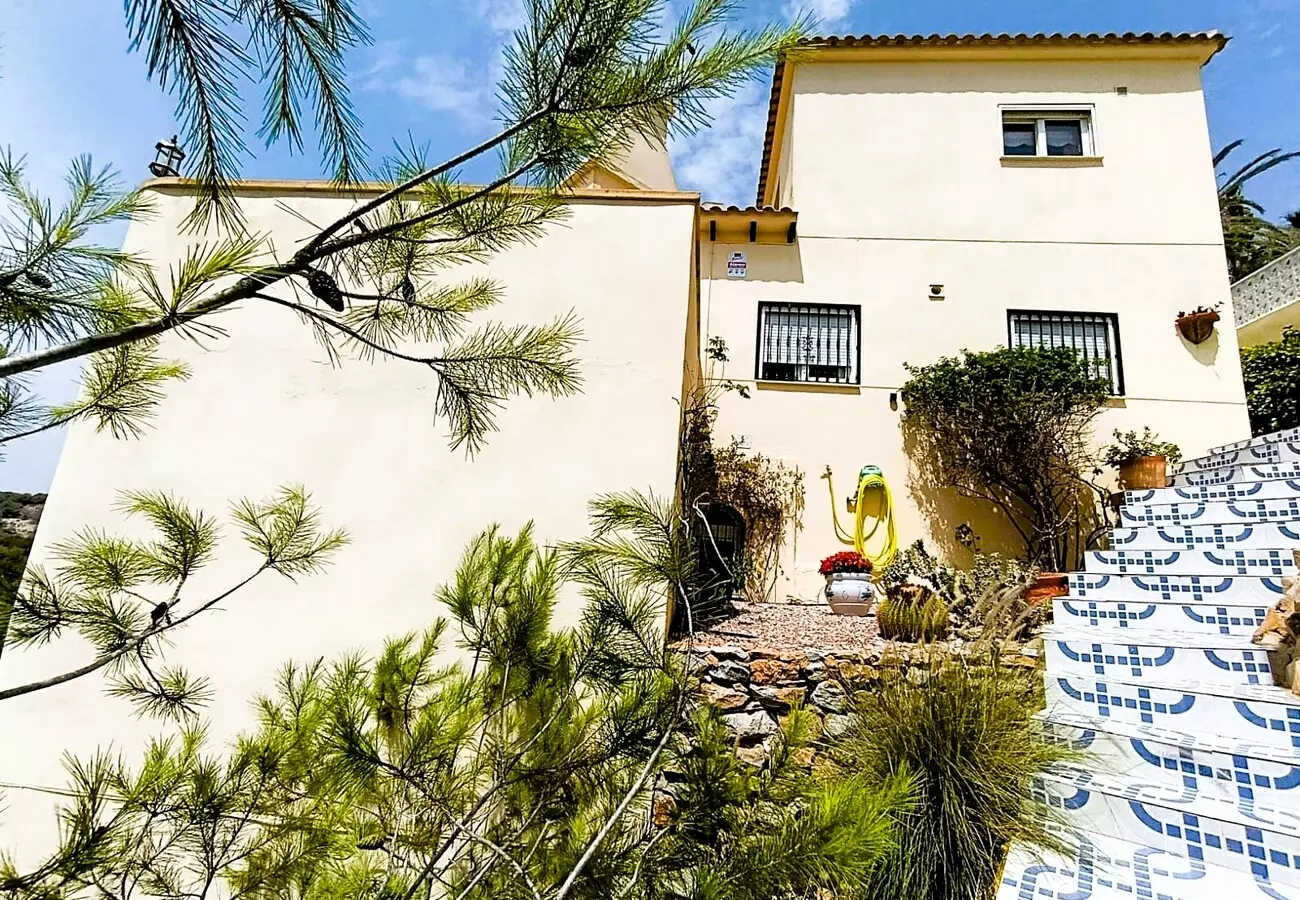 4-bedroom Villa In Orihuela Costa, Spain (214 M²)
