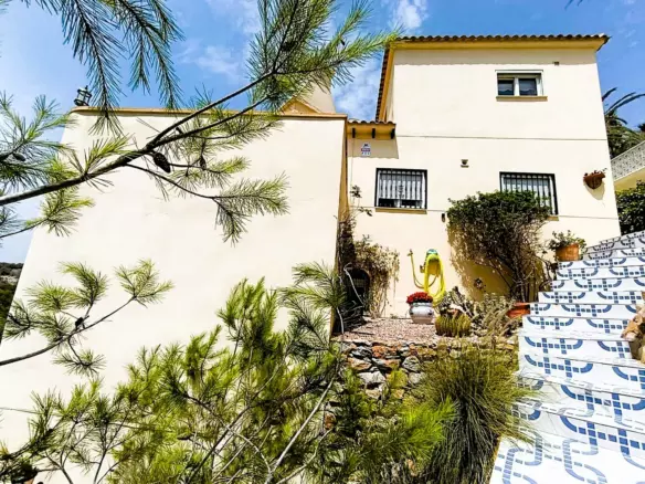 4-bedroom Villa In Orihuela Costa, Spain (214 M²)