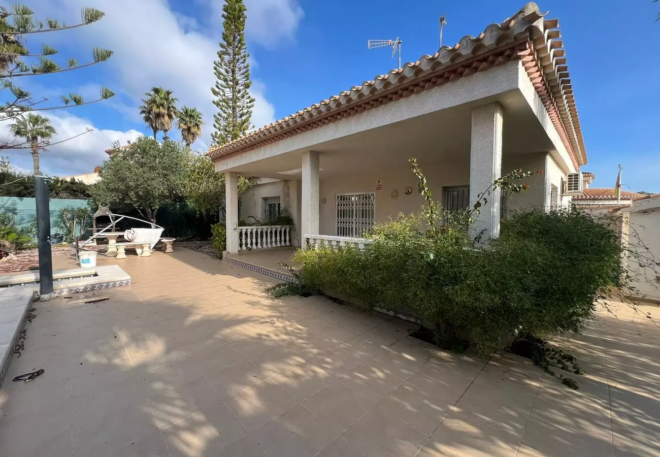 3-bedroom Villa In Orihuela Costa, Spain (130 M²)