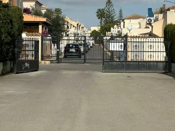 3-bedroom Villa In Orihuela Costa, Spain (130 M²)