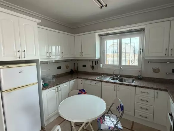 5-bedroom Villa In Orihuela Costa, Spain (130 M²)