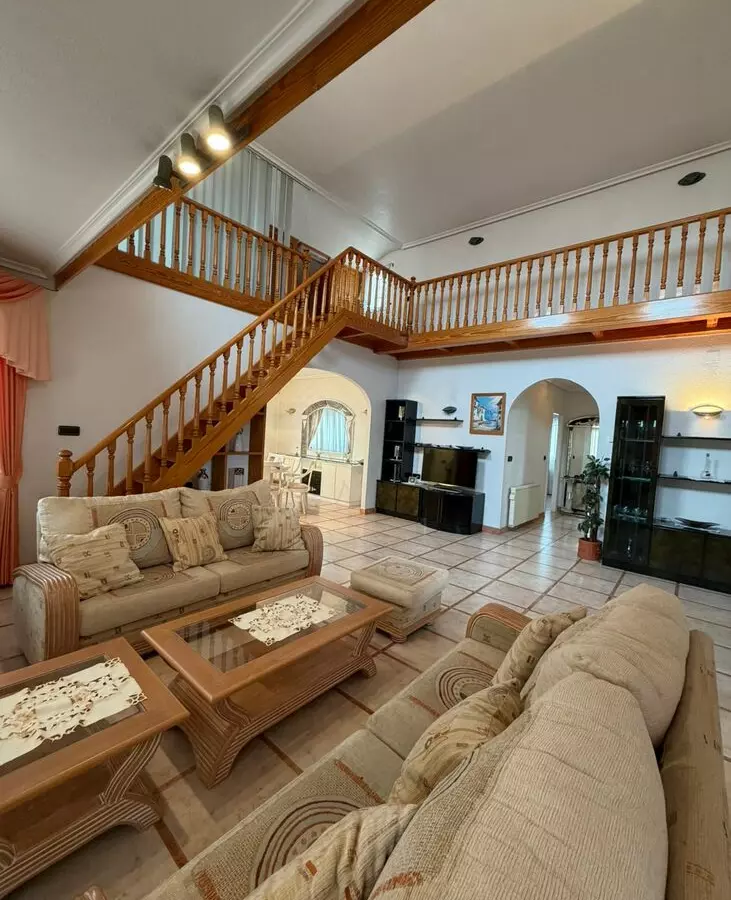 5-bedroom Villa In Orihuela Costa, Spain (130 M²)