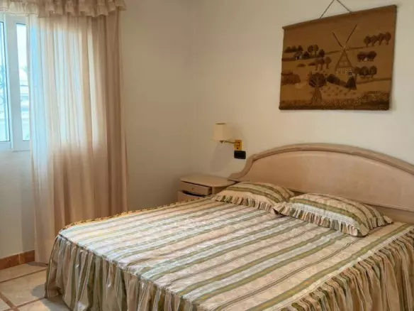5-bedroom Villa In Orihuela Costa, Spain (130 M²)