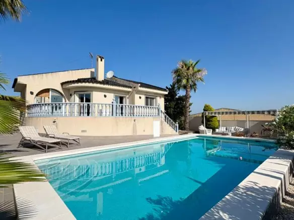 4-bedroom Villa In Rojales, Spain (161 M²)