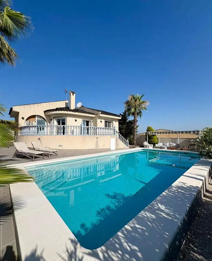 4-bedroom Villa In Rojales, Spain (161 M²)