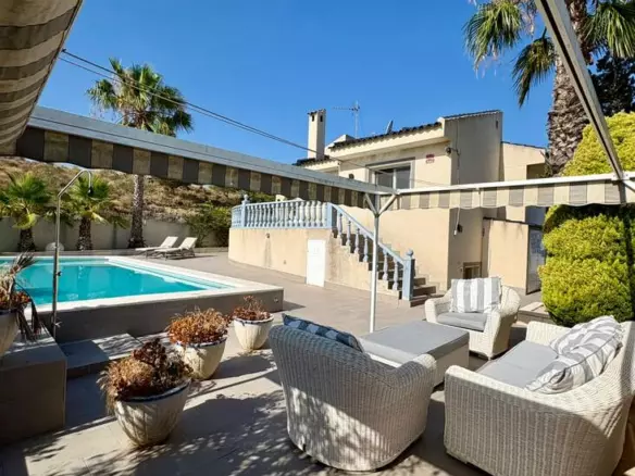 4-bedroom Villa In Rojales, Spain (161 M²)