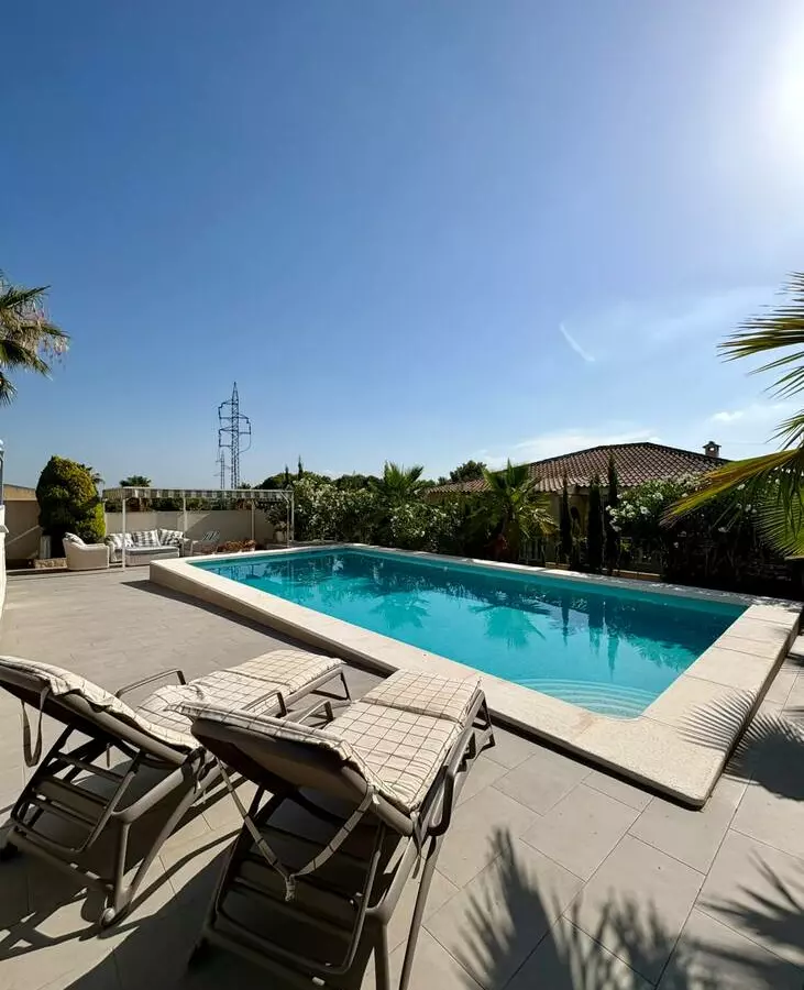 4-bedroom Villa In Rojales, Spain (161 M²)