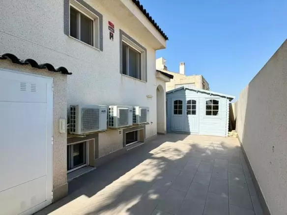 4-bedroom Villa In Rojales, Spain (161 M²)