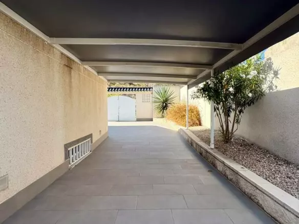 4-bedroom Villa In Rojales, Spain (161 M²)