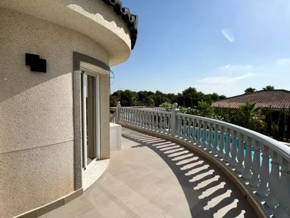 4-bedroom Villa In Rojales, Spain (161 M²)
