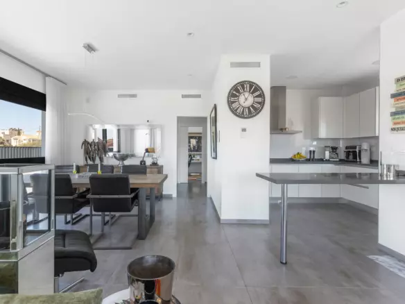 4-bedroom Villa In Torrevieja, Spain