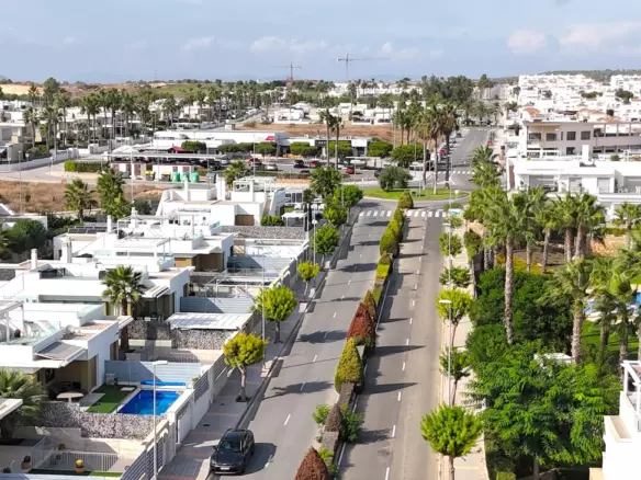 3-bedroom Villa In Orihuela, Spain (100 M²)