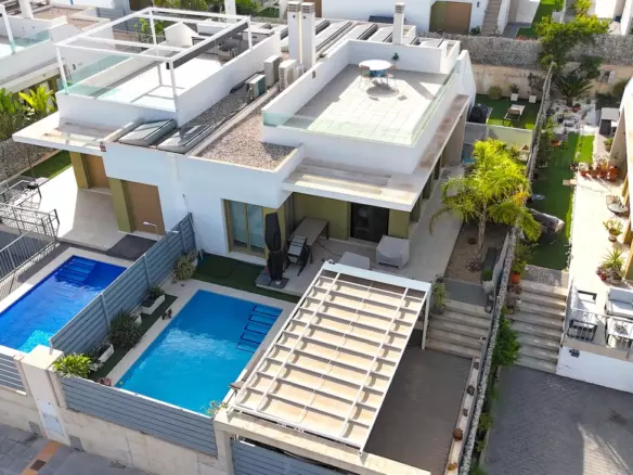 3-bedroom Villa In Orihuela, Spain (100 M²)