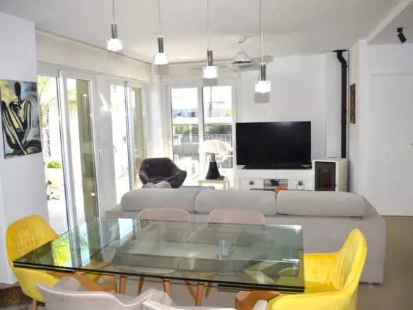 3-bedroom Villa In Orihuela, Spain (100 M²)