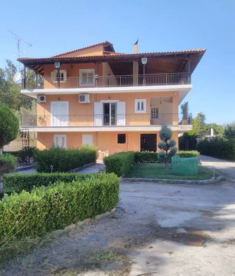6-bedroom Detached House In Com. Malakasa, Greece (370 M²)