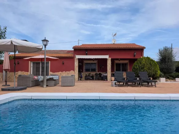 4-bedroom Finca In Sax, Spain (192 M²)