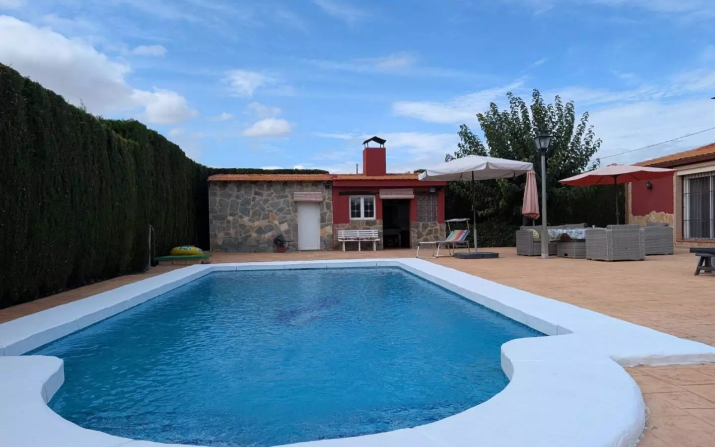 4-bedroom Finca In Sax, Spain (192 M²)