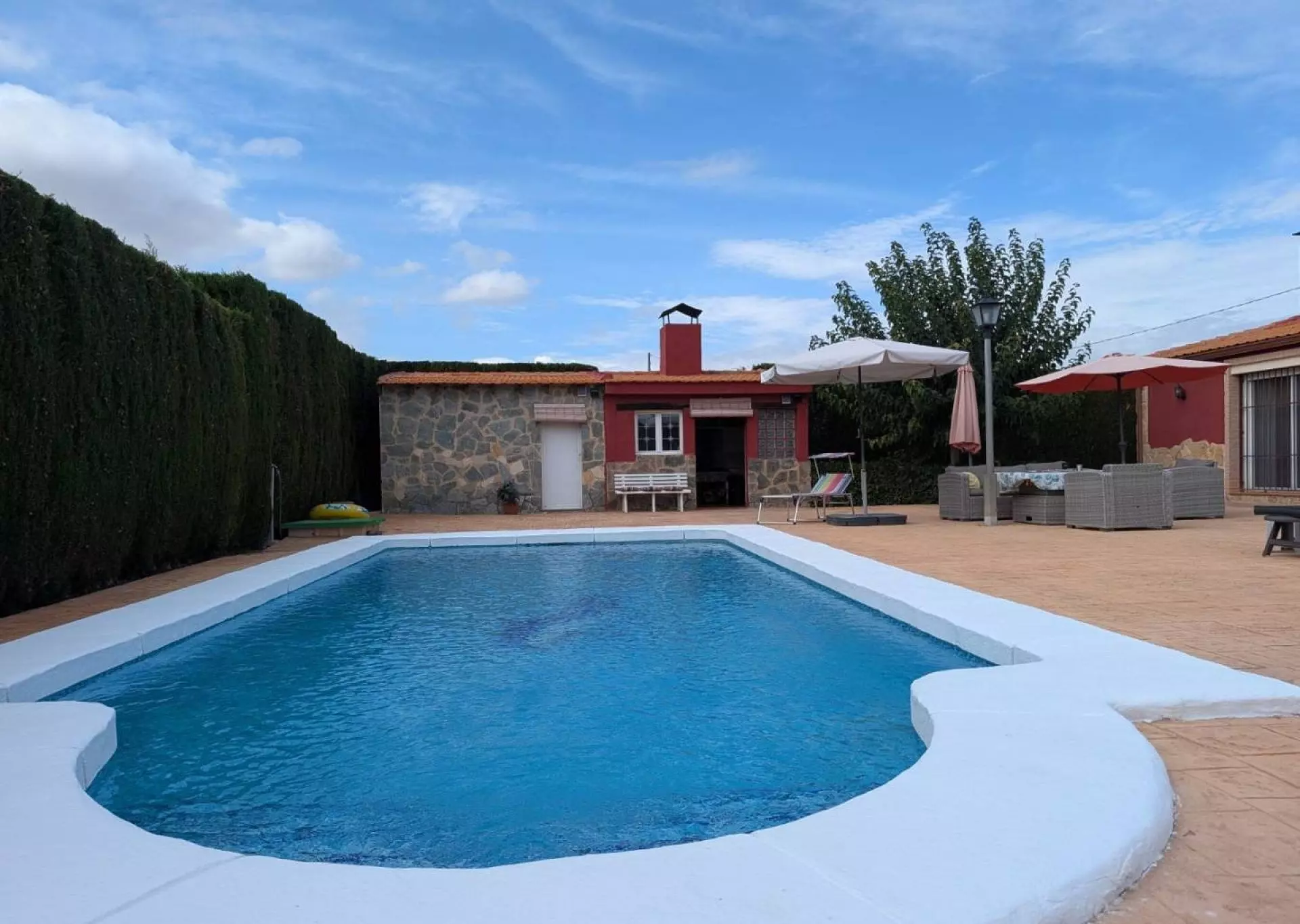 4-bedroom Finca In Sax, Spain (192 M²)
