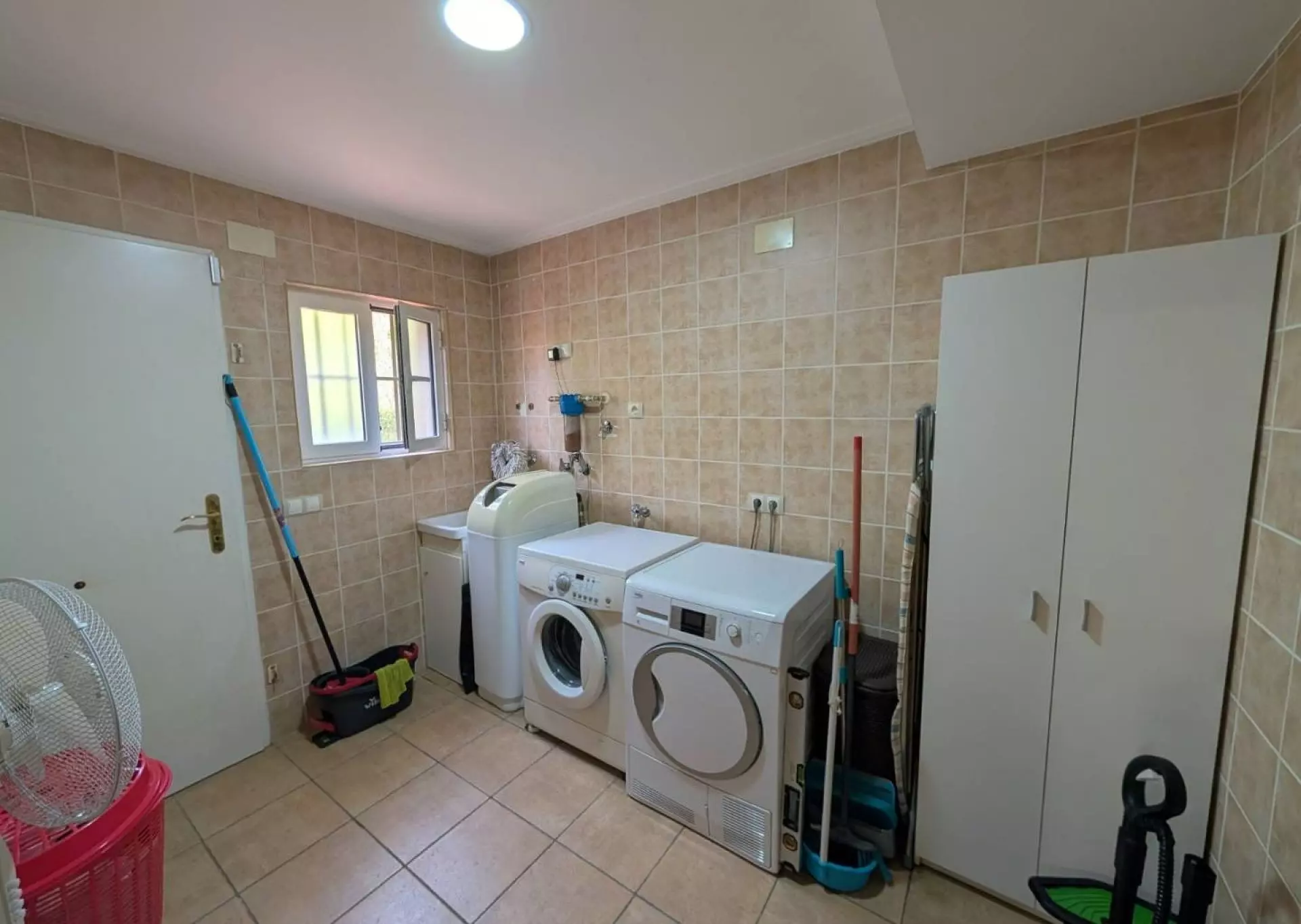 4-bedroom Finca In Sax, Spain (192 M²)