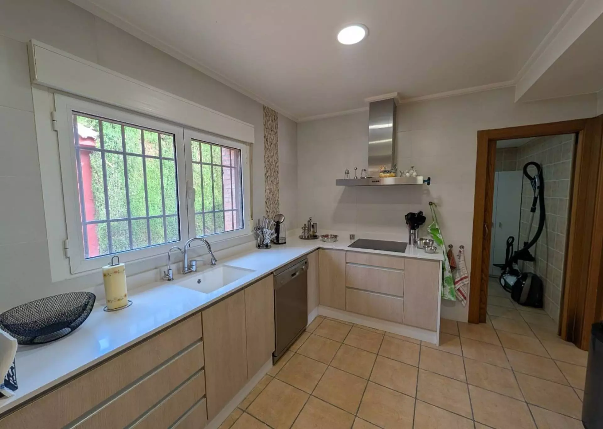 4-bedroom Finca In Sax, Spain (192 M²)