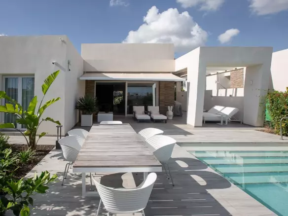 2-bedroom Villa In Algorfa, Spain (132 M²)