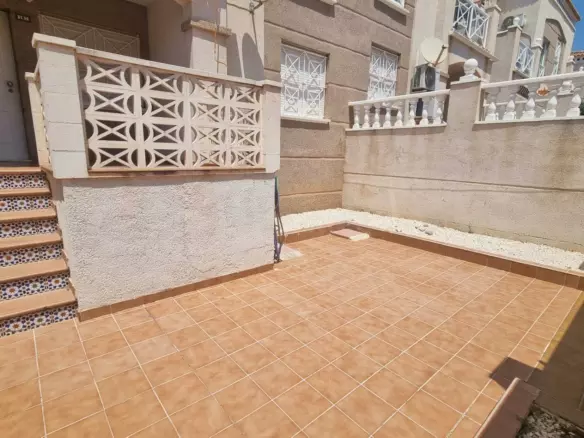 2-bedroom Bungalow In Torrevieja, Spain (70 M²)