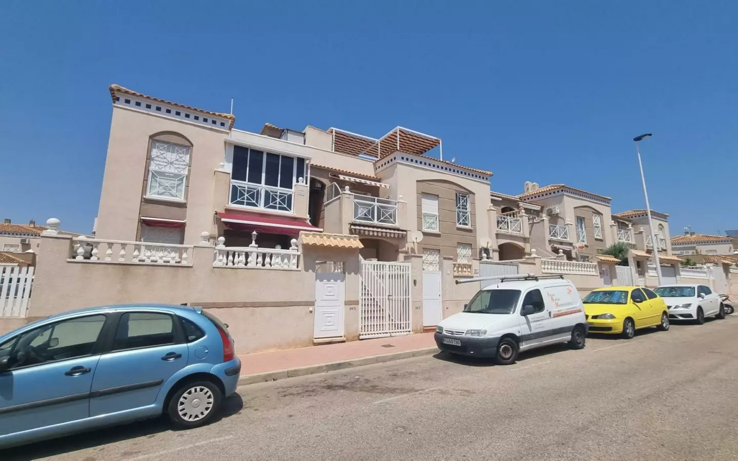 2-bedroom Bungalow In Torrevieja, Spain (70 M²)