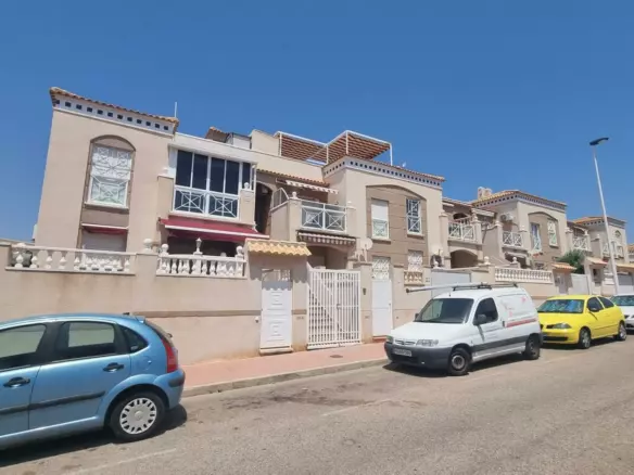 2-bedroom Bungalow In Torrevieja, Spain (70 M²)