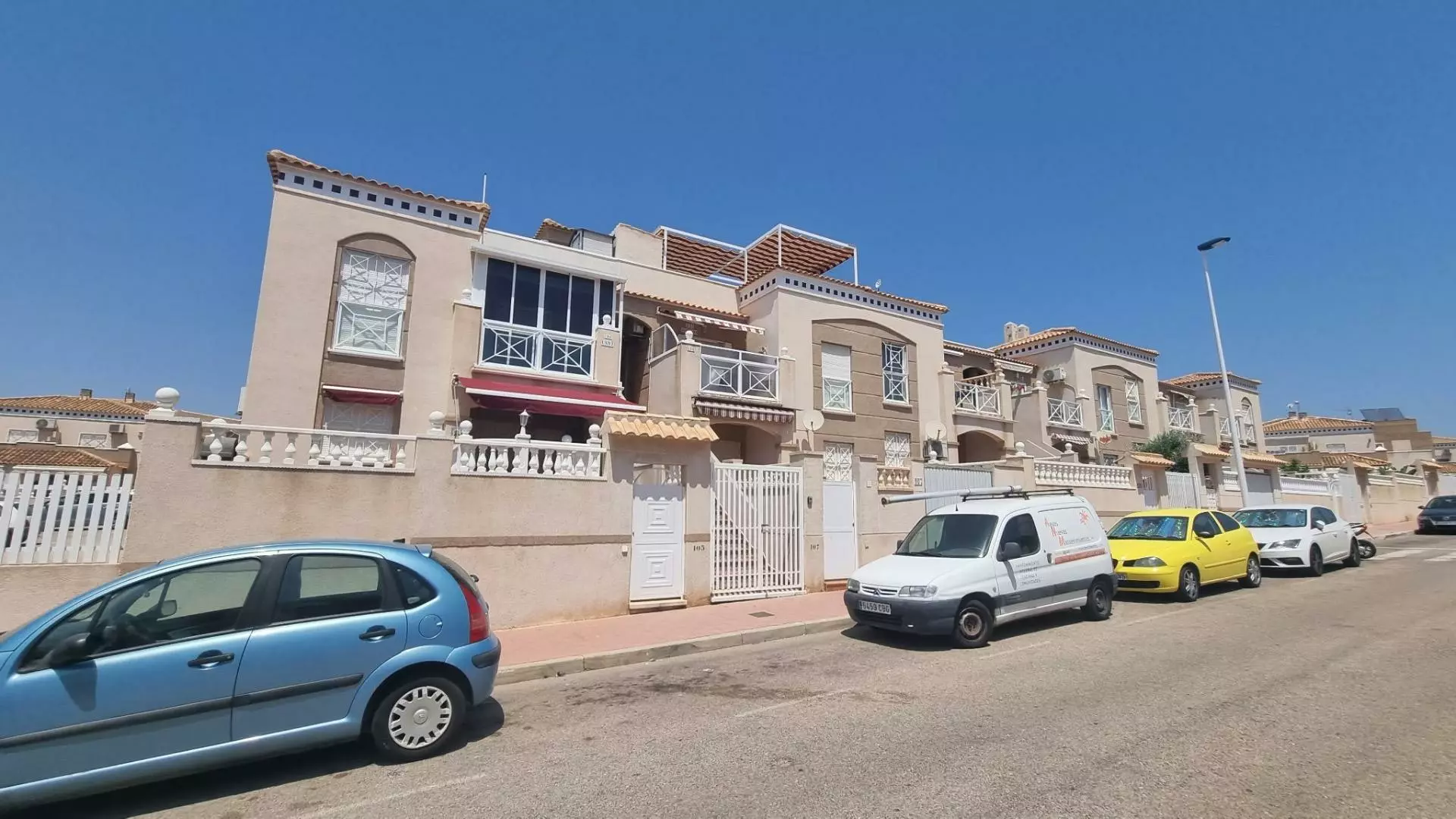 2-bedroom Bungalow In Torrevieja, Spain (70 M²)