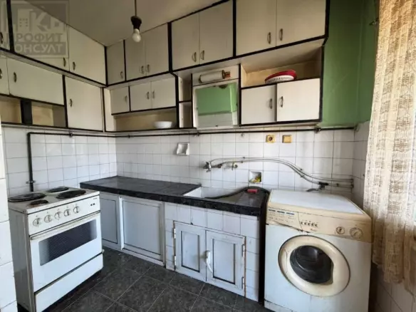 Three-bedroom Apartment, 107 Sq.m., On A Quiet Street