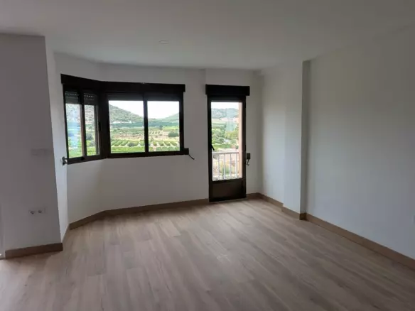 3-bedroom Flat In Sagunto (105 M²)