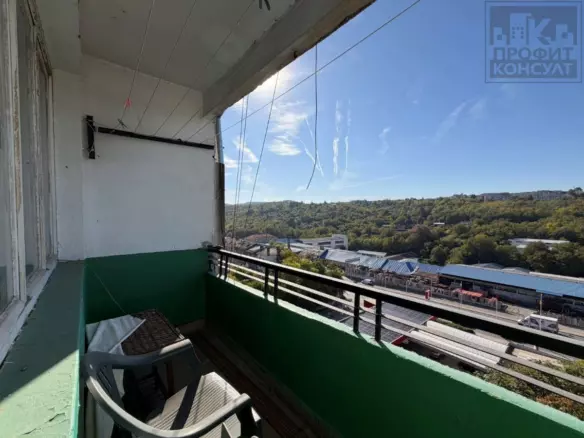 Three-bedroom Apartment, 107 Sq.m., On A Quiet Street
