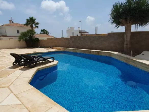 4-bedroom Property In Ciudad Quesada, Spain (175 M²)